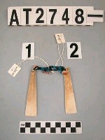 藏品(梯形貝片珠串耳飾)的圖片